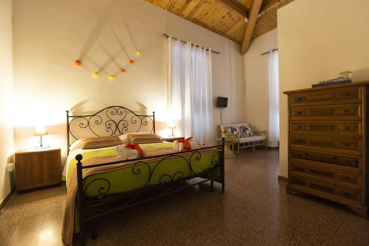 B&B Benebenniu Alghero 2*,